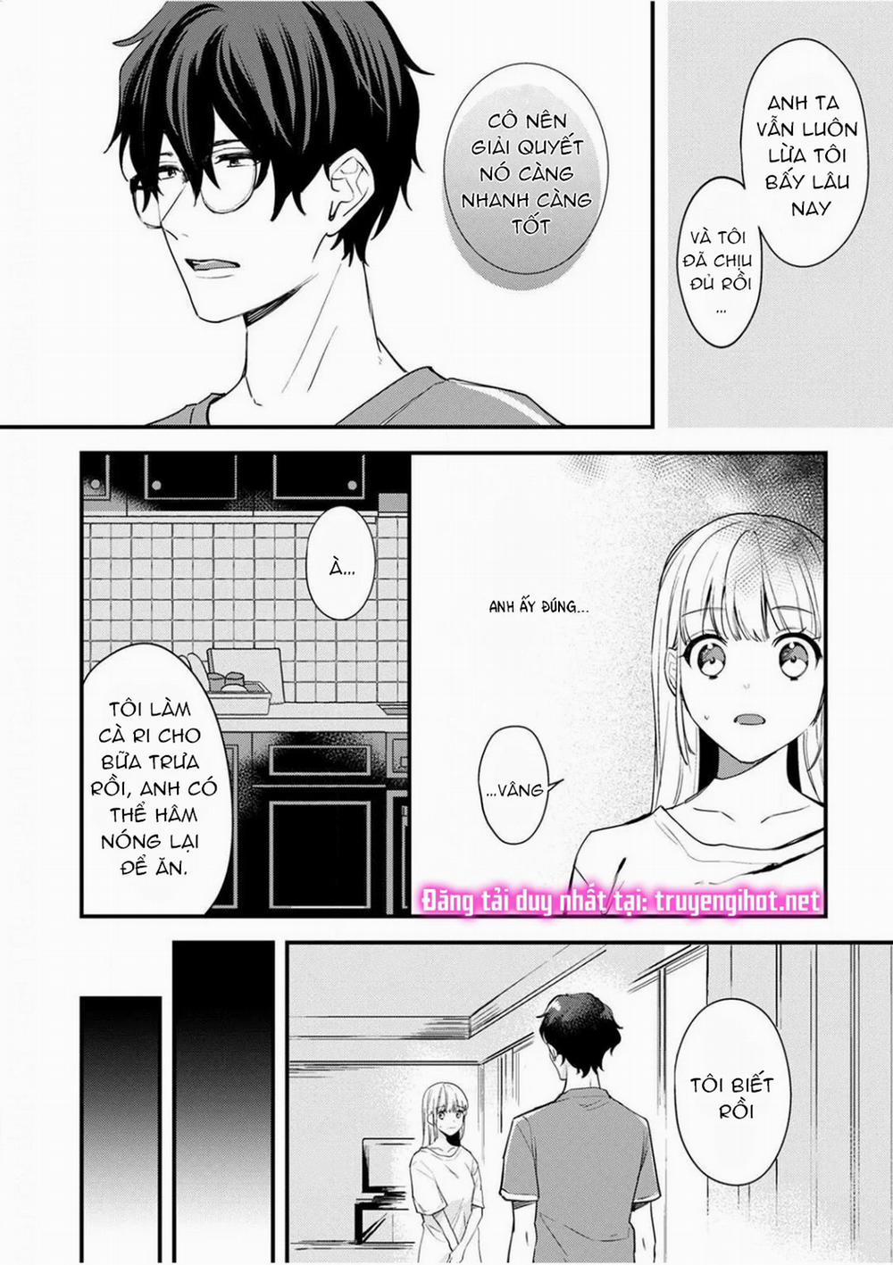 [ 18+] Tôi Bị Phụ Huynh Của Một Đứa Nhóc Mẫu Giáo Ôm Hôn 4 trang 6