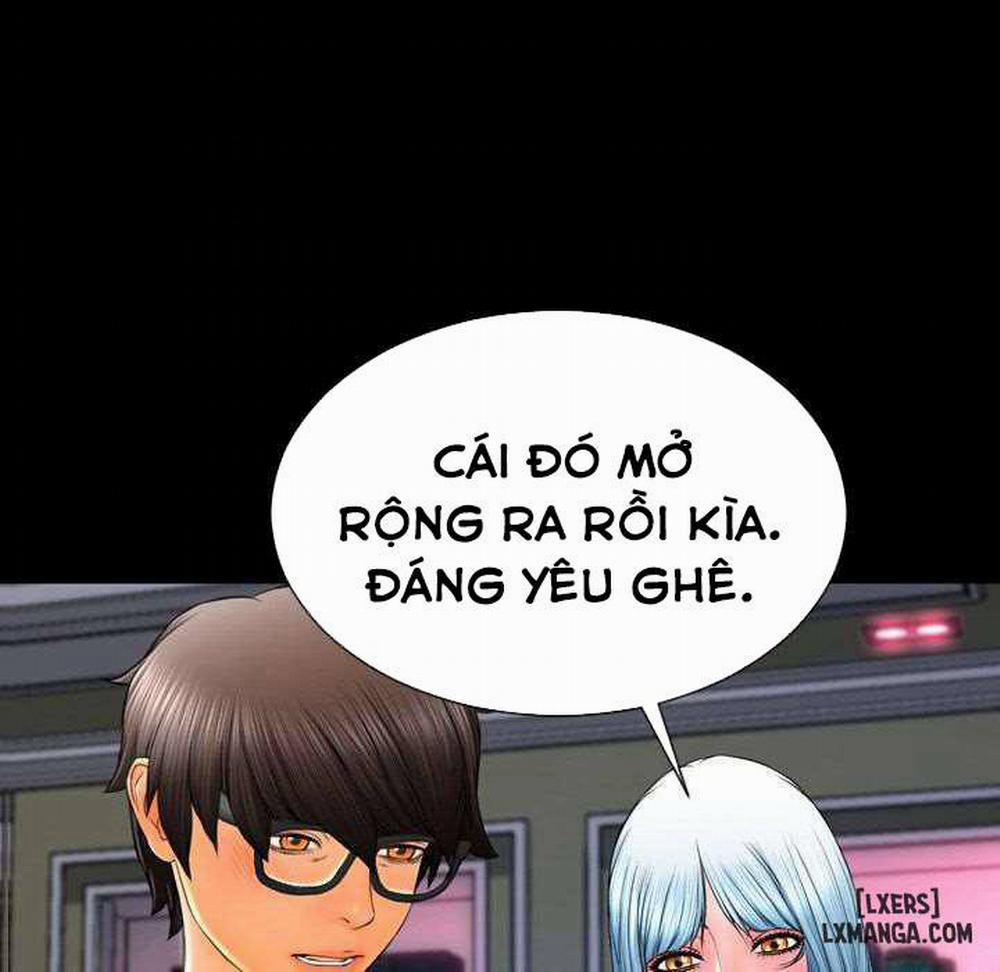 Cửa Hàng Đồ Chơi Người Lớn 64 trang 136
