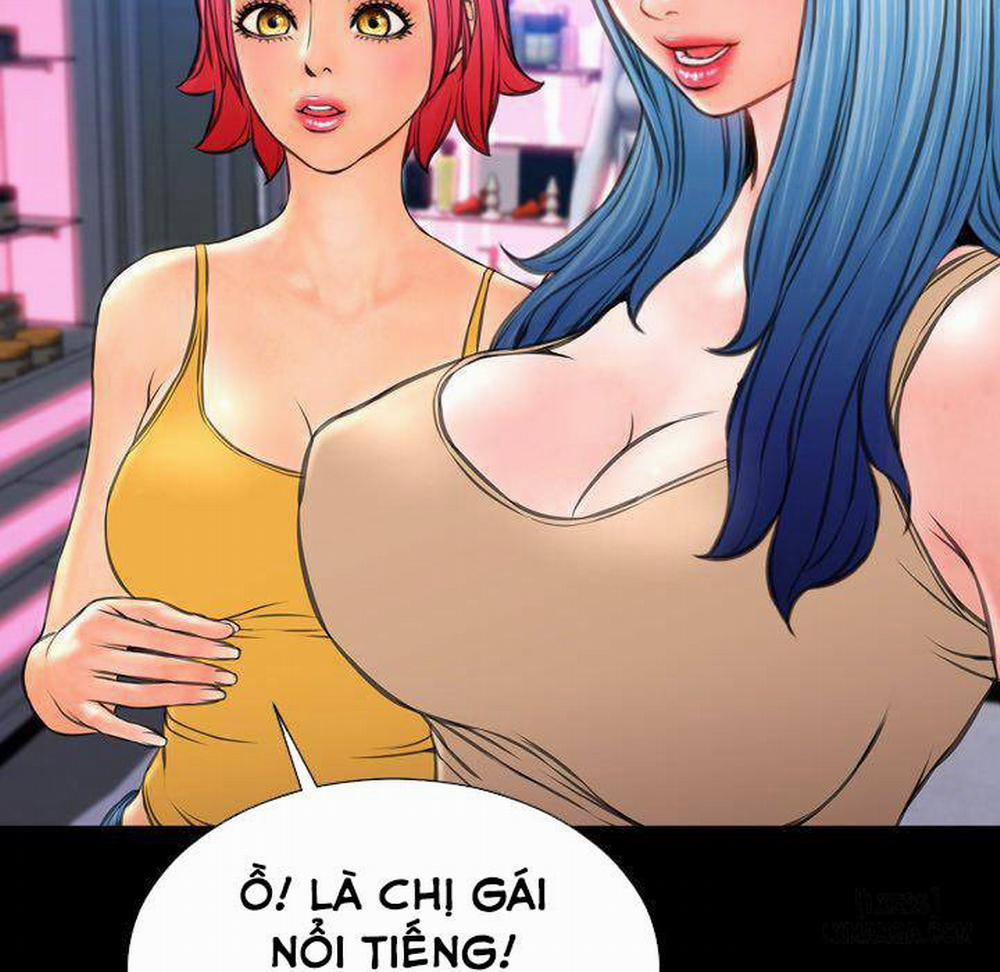 Cửa Hàng Đồ Chơi Người Lớn 66 trang 64